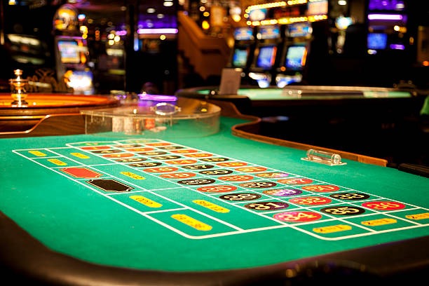 Mobile phone displaying live blackjack table with betting interface